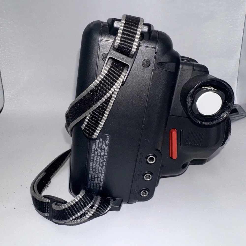 Canon E250A Camcorder Canovision plus extras in Case, w/battery&charger UNTESTED